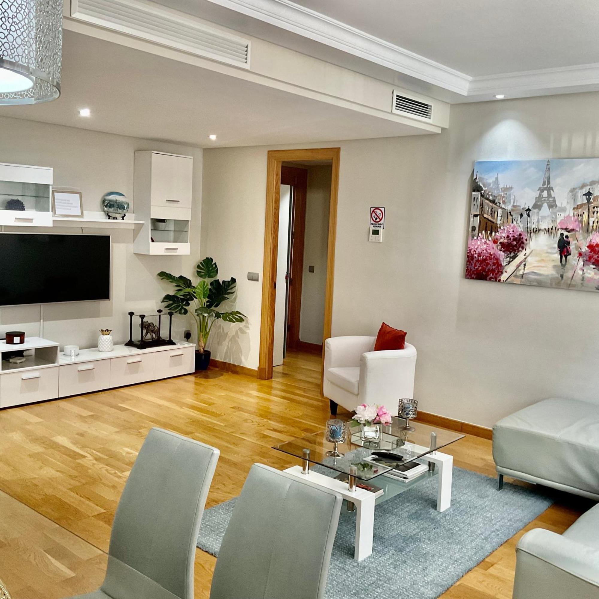 Wonderful Apartment In Costa Del Sol Benalmádena Exteriör bild